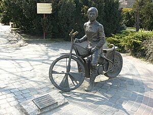 Posąg Edwarda Jancarza w Gorzowie Wlkp