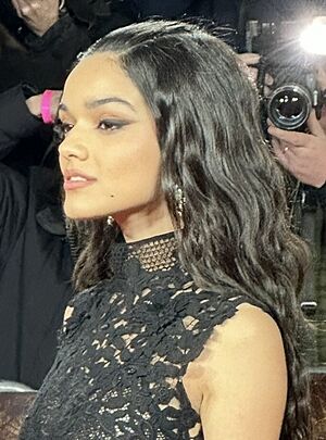 Rachelzegler (cropped1).jpg