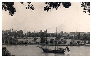 'HMS Supply' Replica in Sydney Harbour (11976156784).jpg