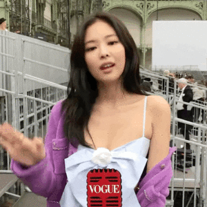 191001 Jennie Kim attends CHANEL Show at Paris Fashion Week 2019