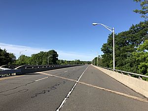 2018-06-14 08 24 19 View south along U.S. Route 202 just south of the exit for New Jersey State Route 29 in Lambertville, New Jersey