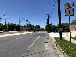 2019-06-11 12 27 33 View south along U.S. Route 1 (Rhode Island Avenue) just south of Maryland State Route 208 (38th Street) in Brentwood, Prince George's County, Maryland