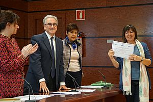Ana de Miguel recibe el Premio Ángeles Durán