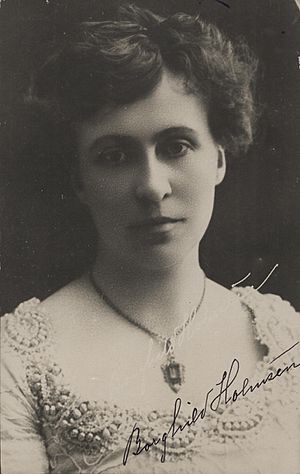 Borghild Holmsen portrait with signature