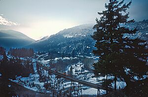 CN 5276 eastbound on the Anderson River bridge between Hicks and Boston Bar on the CN Yale Sub., BC, Canada in November 1984 (29016415370)