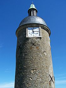Clock Tower of Guînes - panoramio