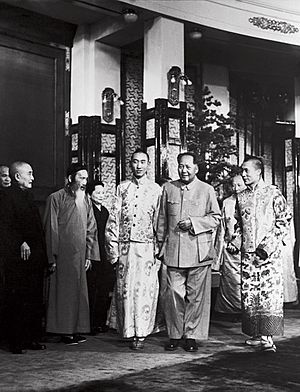 Dalai lama, panchen lama and Mao in Beijing, 1954