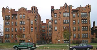 El Tovar Apartments Detroit MI.jpg