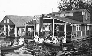 Houseboats, probably north of Madison St, Lake Washington, Seattle, Washington, 1912 (LEE 108)