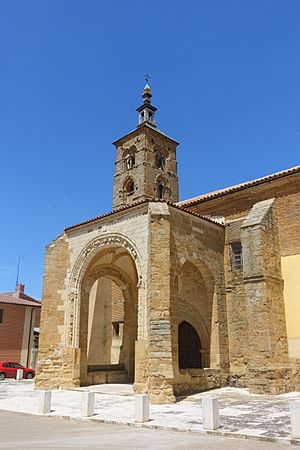 Iglesia de Santa María del Río, Castroverde de Campos 01.jpg