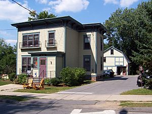 Java-barn&house