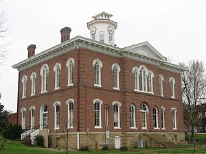 Johnson County Courthouse in Vienna