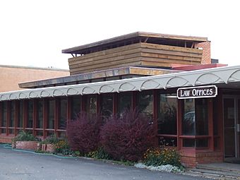 Lockridge Medical Clinic (former), October 2011.jpg