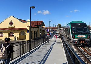 Northbound train and Petaluma station, December 2019 (cropped)