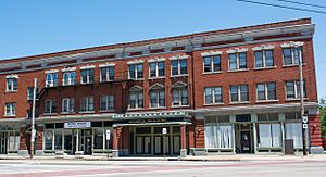 Olympia Building - Broadway Avenue Historic District (35022580276)