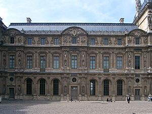 Paris 75001 Cour Carrée Louvre Aile Lescot 01a frontal