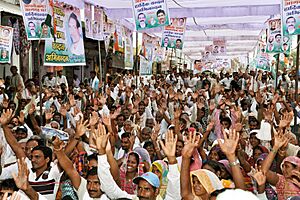 People approving for change at Parivartan Yatra, Beohari in April 2013