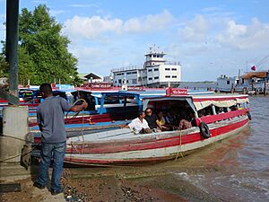 Small Ferry (14126214570)