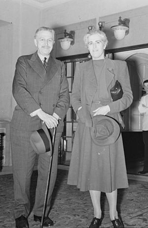 Social. Col & Mrs Vanier BAnQ P48S1P05925