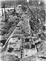 StateLibQld 1 136398 Dam wall under construction, Lake Manchester, 1916