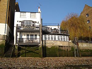 Wapping prospect of whitby 1.jpg