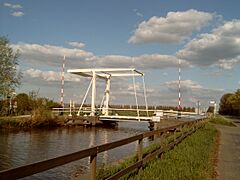 Woerdense Verlaat, ophaalbrug 2007-04-18 17.32