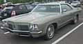 1972 Oldsmobile Delta 88 Royale Holiday Coupe (Centropolis Laval '10)