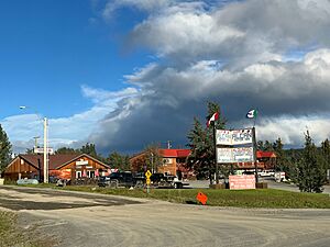 2022-08-05-Yukon-Haines-Junction-MG 1408-Conv