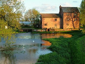 Alder Mill on the River Anker in Atherstone, Warwickshire.jpg