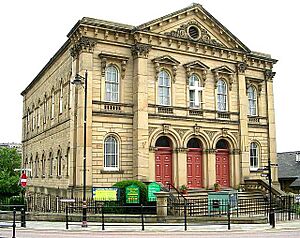 Central Methodist Church - Commercial Street - geograph.org.uk - 487177