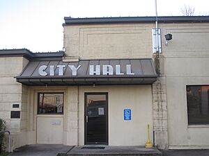 City Hall in Karnes City, TX IMG 2727