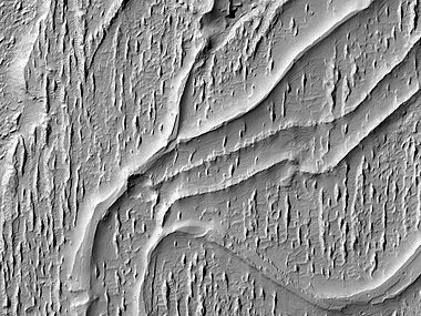 Close view of meandering ridges ESP 079382 1735 02