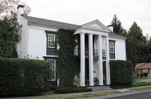Collier-lane-chrichlow-house-tn1