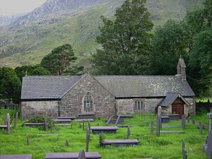 Eglwys Sant Peris, Nant Peris.jpg