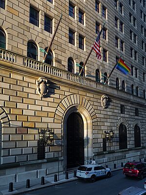 Federal Reserve Bank of New York Building - Entrance (48126532156)