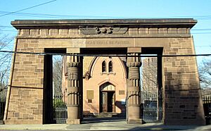 Grove Street Cemetery entrance