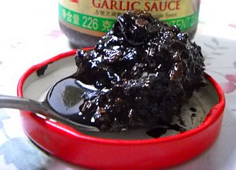 Lee Kum Kee Black Bean Garlic Sauce (cropped)