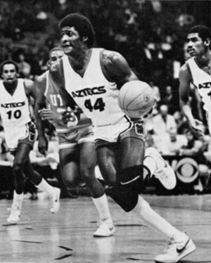 Michael Cage 1982–83.png