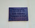 Placa na casa natal de Luís Suárez