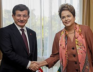 Presidenta Dilma Rousseff durante encontro bilateral com Primeiro-ministro da Turquia, Ahmet Davutoglu (2)