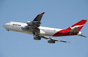 Qantas b747-400 vh-ojp arp
