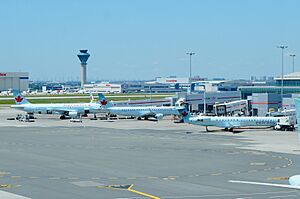 Toronto Pearson International Airport - panoramio