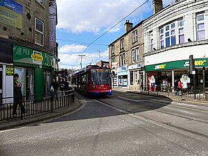 Tram on Middlewood Road - geograph.org.uk - 2891327.jpg