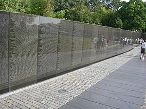Vietnam memorial 02