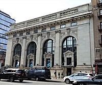 14th St 8th Av td (2018-08-16) 08 - Museum of Illusions (NY County National Bank)