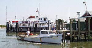 2000-06-10 01 Watermen returning from lobster fishing to Tangier Island, Virginia USA