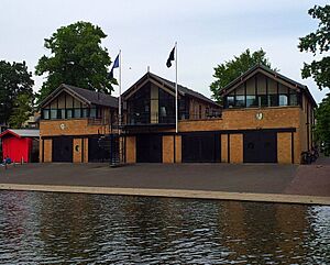 Cambridge boathouses - Queens' (2)