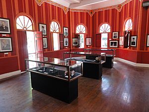 DSC01915 - Vista parcial salon de historia en el Museo Parque de Bombas, Ponce, Puerto Rico