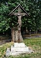 London-Woolwich, St Mary's Gardens, crucifix.JPG