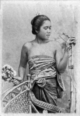 Mon woman, 1904